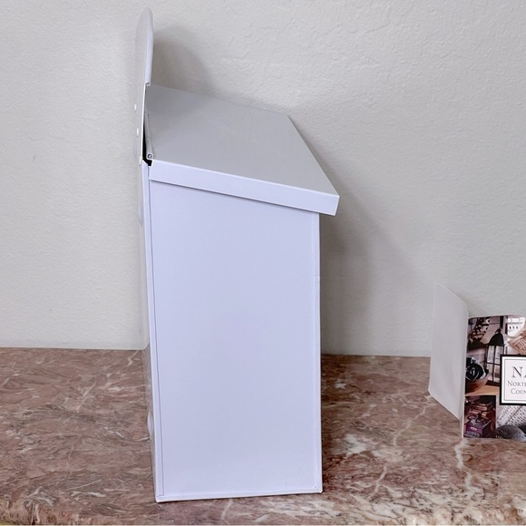 Chelsea Wall Mounted Steel Embossed Mailbox – Classic Durable Design (New) - Picture 8 of 16